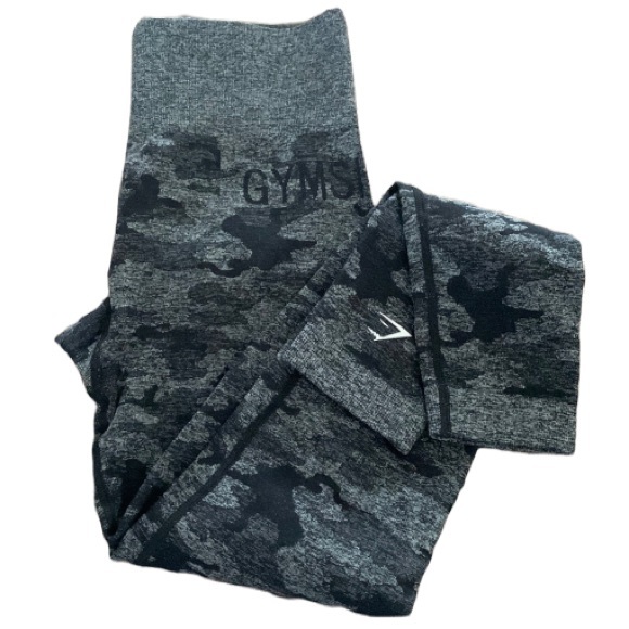Gymshark Seamless high waist camo leggings. Size small - Picture 9 of 10